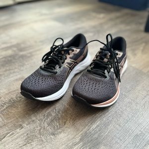 ASICS Tennis Shoe - Size 9